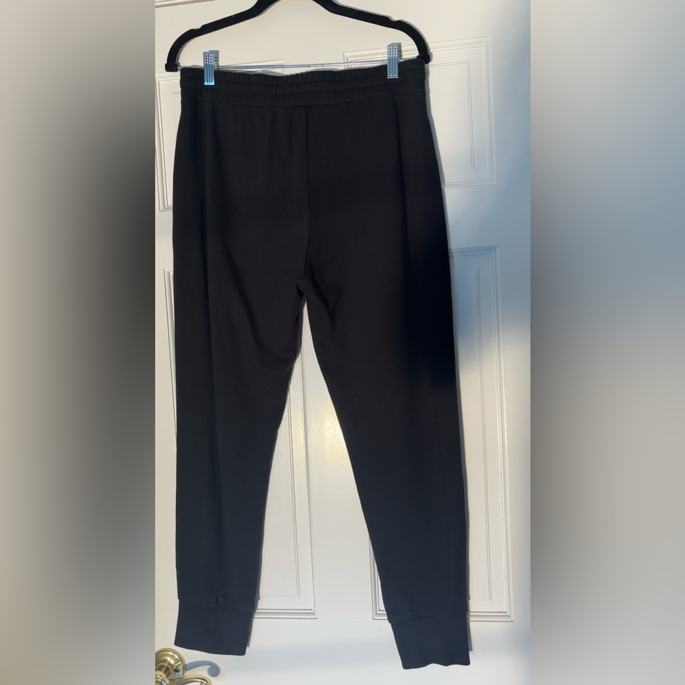 Gap Women’s Medium Black Joggers